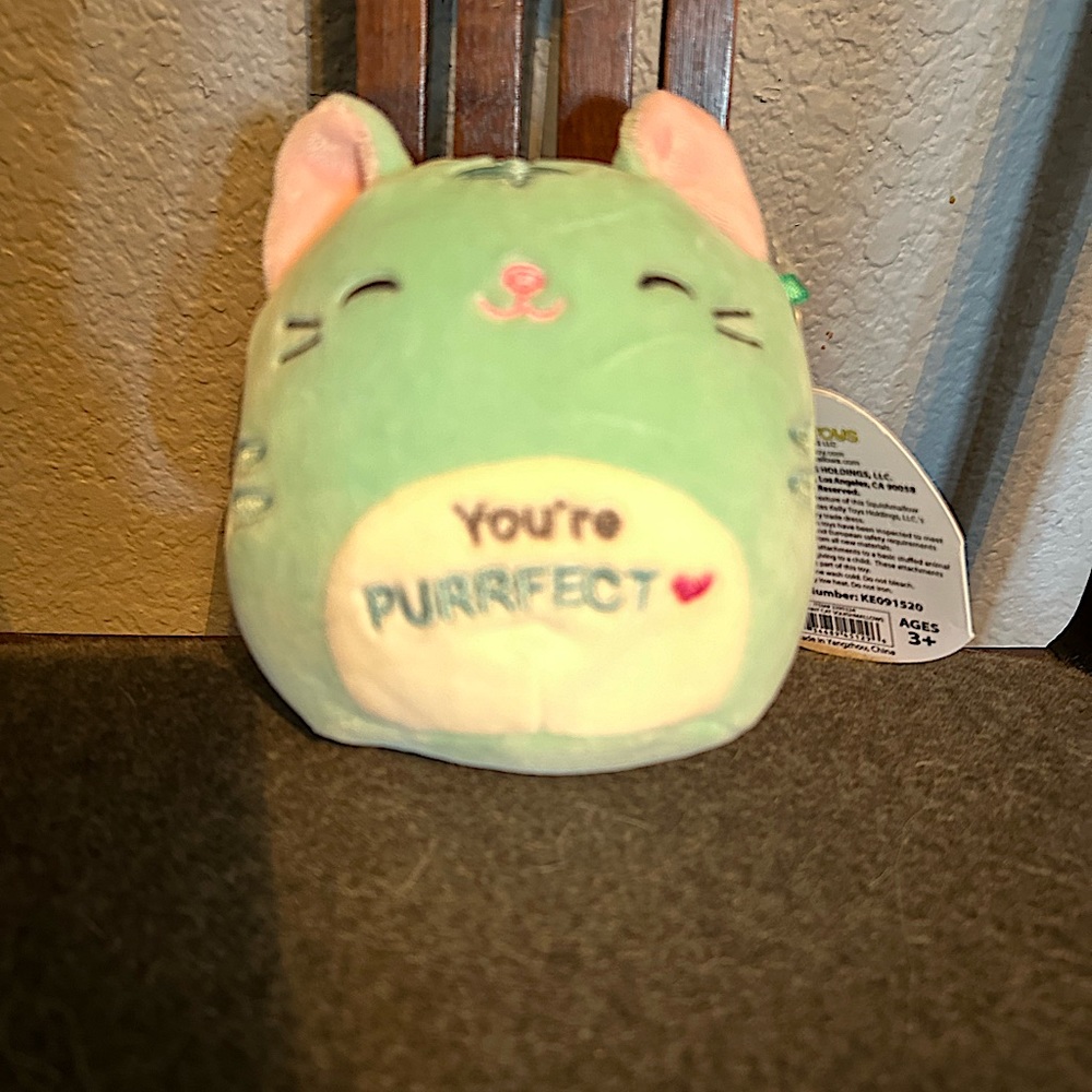 Squishmallow Jules cuddle and squeeze 4’NWT